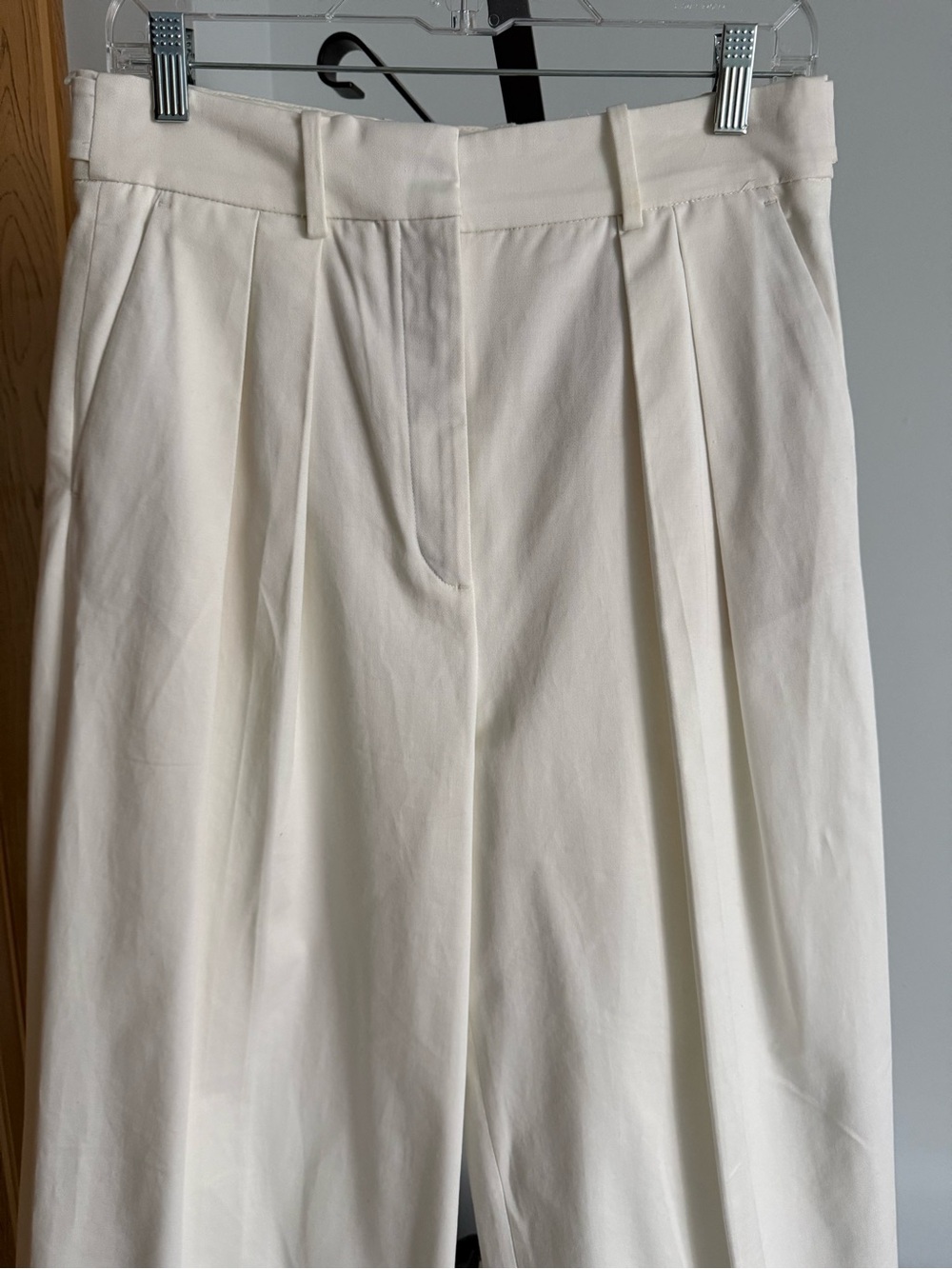 Zara Classic High-Waist White Pleated Women's Long Pants M